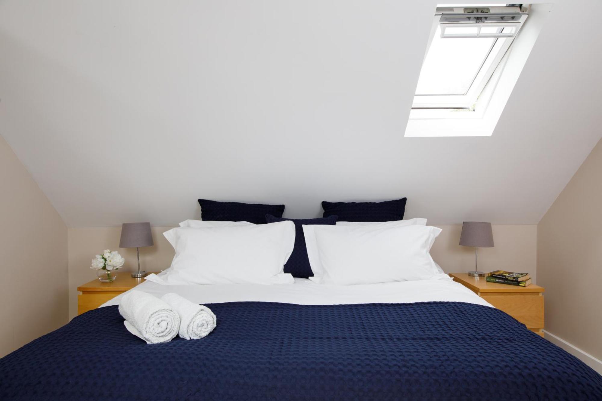 'Orchard Croft Lodge - Chichester', Book-Direct, New Home 1,367 Sq' Ft' , Can Sleep 8 On Request , Split & Link 'Super King' Size Beds, Free Wi-Fi, Sky Tv & Sky Sports, 9 - Minutes From West Wittering Beach, Very Quiet Location, Dog Friendly Exterior foto
